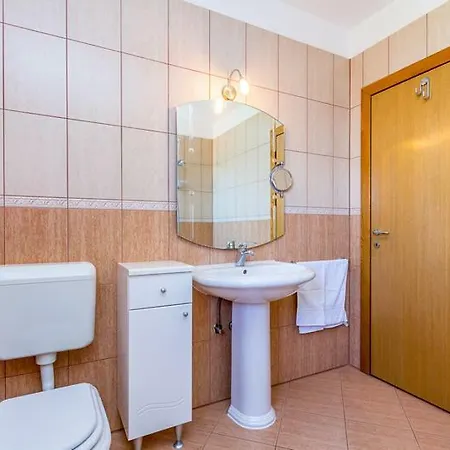 Apartment Kuca Za Odmor - Vito Valtura
